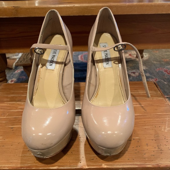 Beige Steve Madden heels - Picture 2 of 5